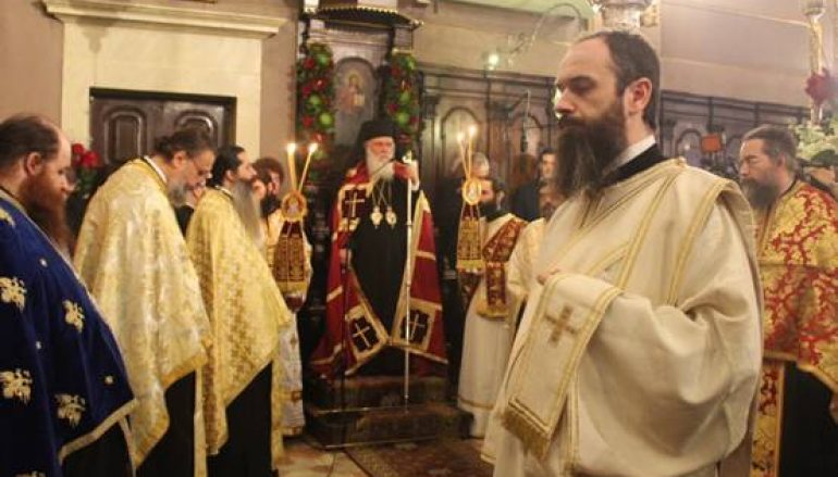 Ο Αρχιεπίσκοπος Ιερώνυμος στον εσπερινό του Αγίου Σπυρίδωνα στην Κέρκυρα (ΦΩΤΟ)