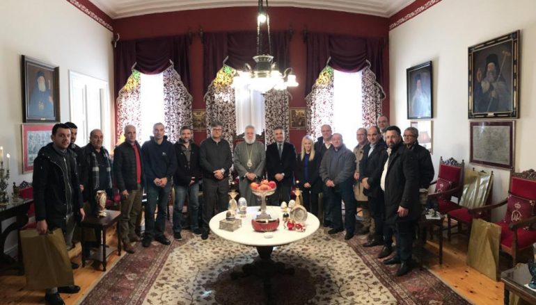 Ο Δήμαρχος Σύρου επισκέφθηκε τον Μητροπολίτη Σύρου (ΦΩΤΟ)