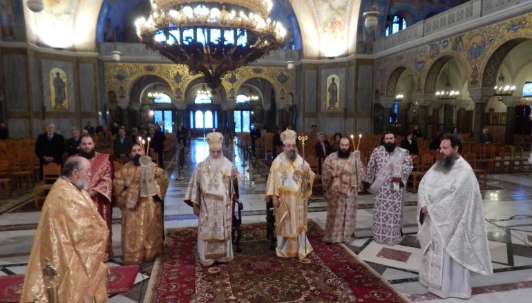 Δισαρχιερατική Θεία Λειτουργία στην Πάτρα (ΦΩΤΟ)