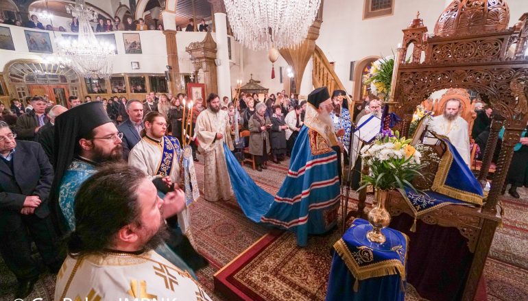 Οι Γ΄ Χαιρετισμοί στον Ι. Ναό Κοιμήσεως Θεοτόκου Ναούσης (ΦΩΤΟ)