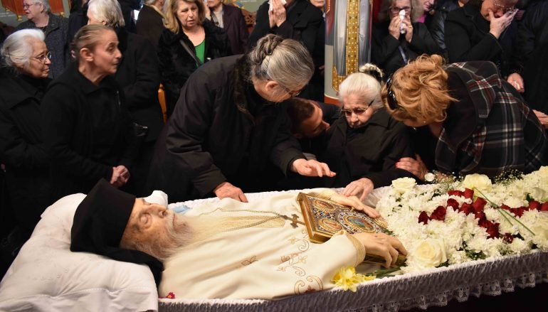 Το ύστατο χαίρε στον Αρχιμ. Αμβρόσιο Κυρατζή (ΦΩΤΟ)