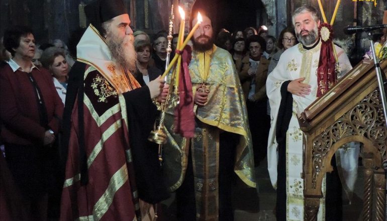 Εσπερινός στον πανηγυρίζοντα Ναό της Παρηγορήτισσας στην Άρτα (ΦΩΤΟ)