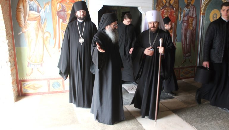 Επίσκεψη του Μητροπολίτη Βολοκολάμσκ Ιλαρίωνα στο Άγιο Όρος (ΦΩΤΟ)