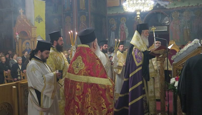 Φθιώτιδος: «Η Παναγία είναι η πηγή της χαράς στη ζωή μας» (ΦΩΤΟ)