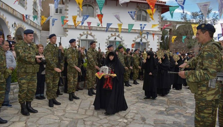 Ο εορτασμός των Αγ. Ραφαήλ, Νικολάου και Ειρήνης στη Θερμή Λέσβου (ΦΩΤΟ)