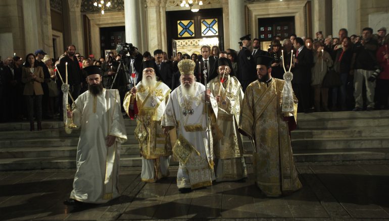 Η Ακολουθία της Αναστάσεως στην Μητρόπολη Αθηνών (ΦΩΤΟ)