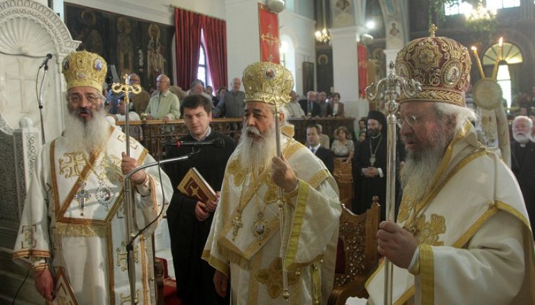 Πολυαρχιερατικό συλλείτουργο των Αγ. Κωνσταντίνου & Ελένης στην Αγία Βαρβάρα Αιγάλεω