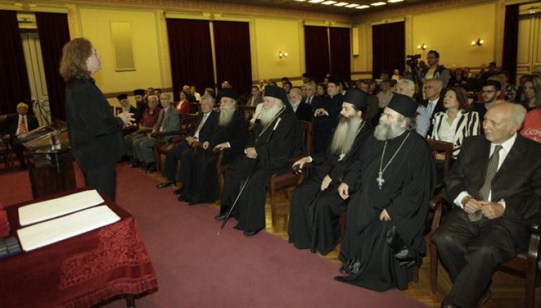 Ο Αρχιεπίσκοπος στο Φιλολογικό Σύλλογο «ΠΑΡΝΑΣΣΟΣ» (ΦΩΤΟ)