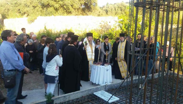 Ακολουθία της θεμελιώσεως του Ι. Ν. Αγίου Αντωνίου Λευκάδας (ΦΩΤΟ)