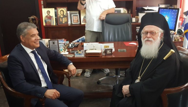 Στην Περιφέρεια Θεσσαλίας ο Αρχιεπίσκοπος Αναστάσιος (ΦΩΤΟ)