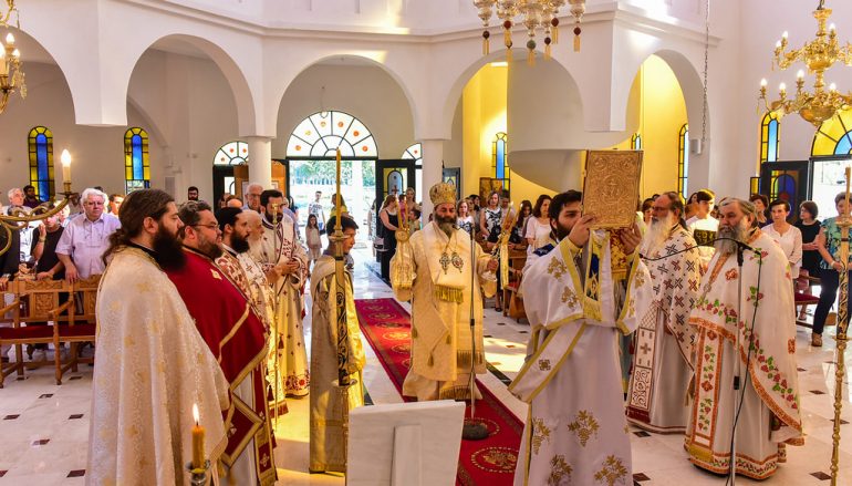 Αρχιερατική Θ. Λειτουργία αφιερωμένη στους νέους στην Ι. Μ. Λαγκαδά (ΦΩΤΟ)