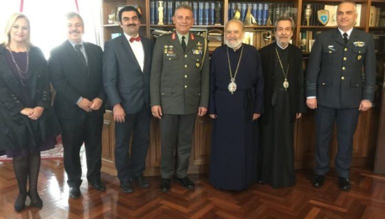 Στον Αρχιεπίσκοπο Αυστραλίας Στυλιανό ο Υπαρχηγός ΓΕΕΘΑ