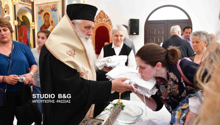 Ο Μητροπολίτης Αργολίδος ευλόγησε τις ιατρικές μπλούζες (ΦΩΤΟ – ΒΙΝΤΕΟ)