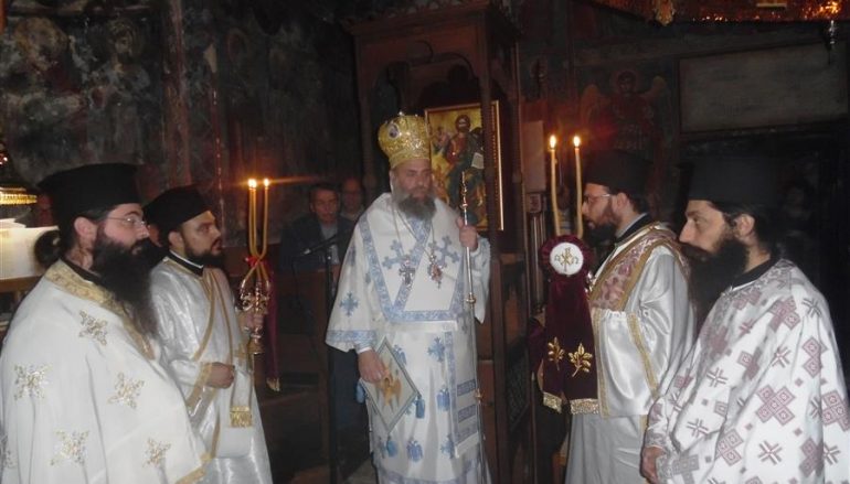 Αγρυπνία για την Παναγία Οδηγήτρια στην Ι. Μ. Αγίας Τριάδος Δρακότρυπας (ΦΩΤΟ)
