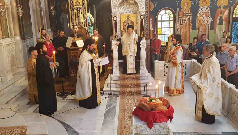 Αρχιερατικός εσπερινός του Αγίου Λουκά του Ιατρού στη Λάρισα (ΦΩΤΟ)