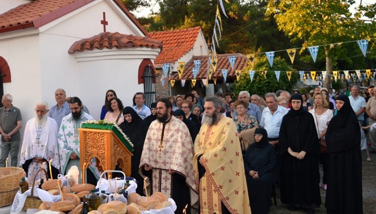 Εσπερινός στην πανήγυρη της Ι. Μ. Προφήτου Ηλιού Εδέσσης (ΦΩΤΟ)