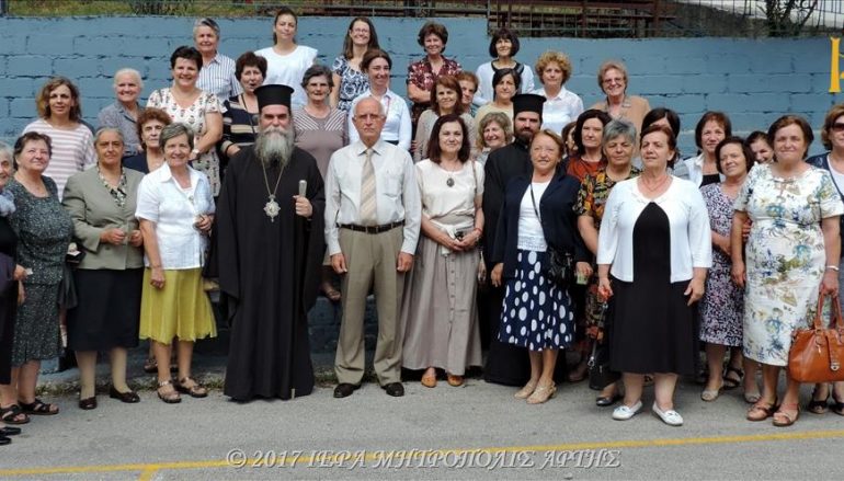 Θεία Λειτουργία για παλιές κατασκηνώτριες στην Ι. Μ. Άρτης (ΦΩΤΟ)