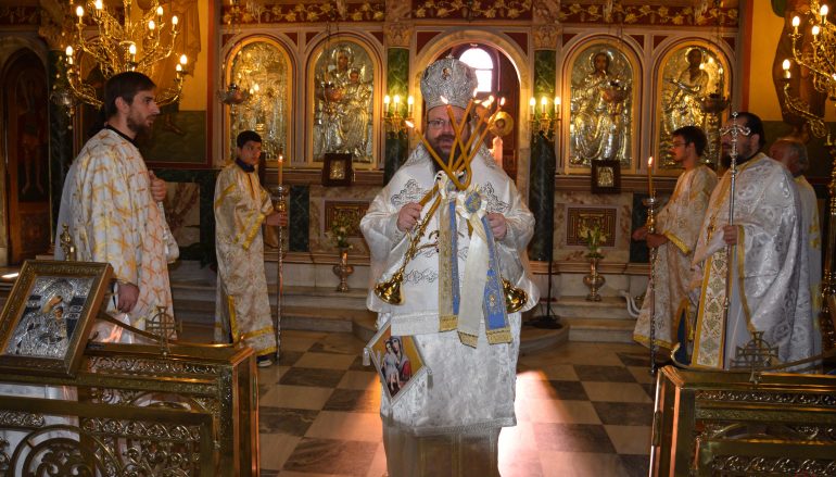 Θεία Λειτουργία από τον Μητροπολίτη Μεγάρων στις Ερυθρές (ΦΩΤΟ)