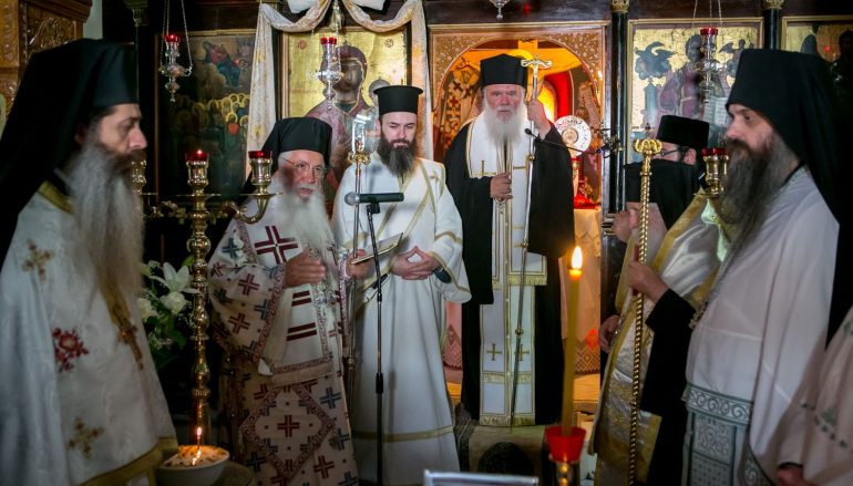 Ο Αρχιεπίσκοπος στο Μνημόσυνο της Καθηγουμένης Ι. Μονής Δαυλείας (ΦΩΤΟ)