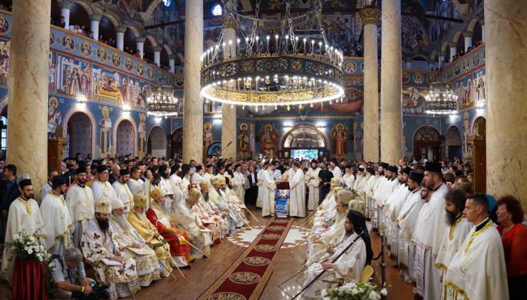 Ενθρονίστηκε ο Επίσκοπος Νις Αρσένιος του Πατριαρχείου Σερβίας (ΦΩΤΟ)