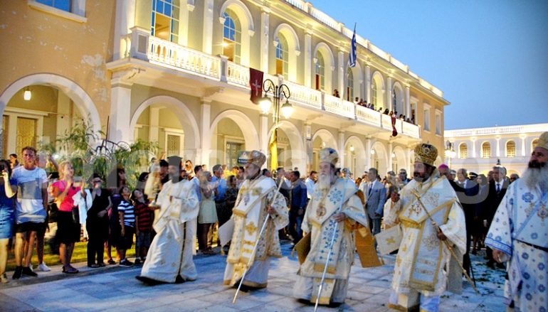 Μοναδικές στιγμές κατάνυξης για τον Πολιούχο της Ζακύνθου (ΦΩΤΟ)
