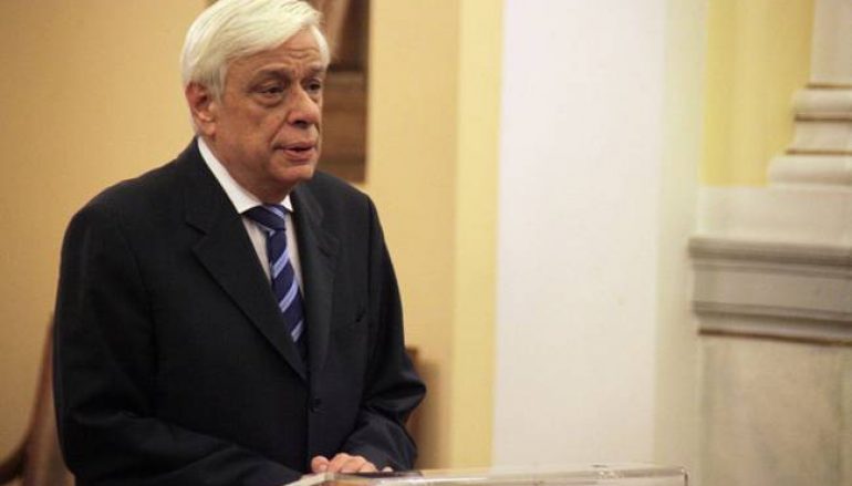 Κακλαμάνης: «Ο ΠτΔ επέστρεψε πίσω το διάταγμα για την προσευχή»