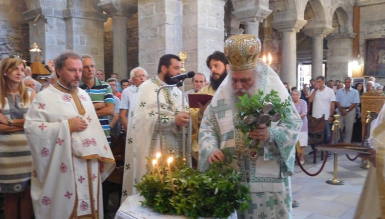 Η εορτή της Υψώσεως του Τιμίου Σταυρού στο νησί της Πάρου (ΦΩΤΟ)
