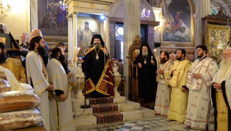 Αρχιερατικός Εσπερινός της Παντανάσσης στην Πάτρα (ΦΩΤΟ)