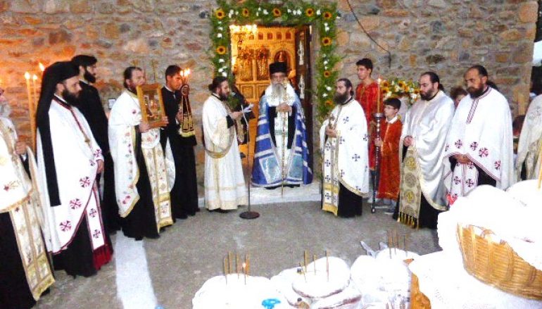 Με λαμπρότητα εορτάστηκε το Γενέσιον της Θεοτόκου στην Κοκκινόραχη (ΦΩΤΟ)