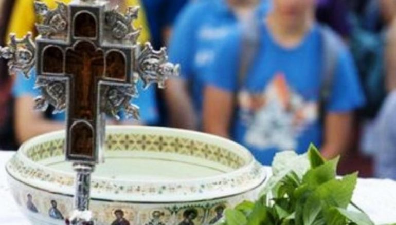 Ξέρεις παιδί μου γιατί τελείται Αγιασμός την πρώτη μέρα του σχολείου σου;