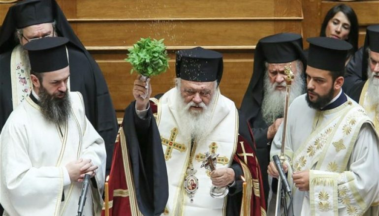 Αρχιεπίσκοπος: «Η σχέση Εκκλησίας-πολιτείας δεν πρέπει να βασίζεται σε ιδεοληψίες»