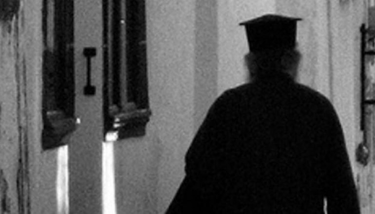Φυλάκιση 13 μηνών στον ιερέα που πυροβόλησε το σκύλο του