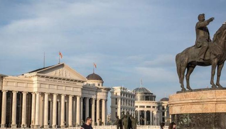 Υποχρεωτικές οι αλλαγές στο Σύνταγμα των Σκοπίων
