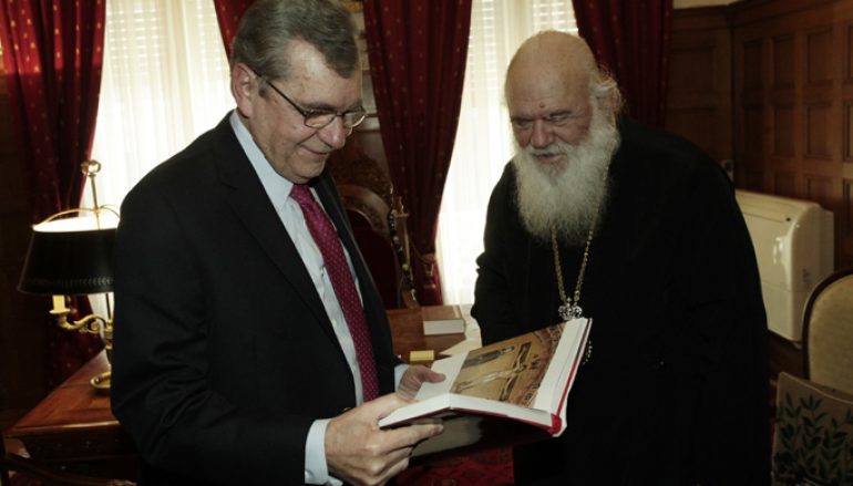 Στον Αρχιεπίσκοπο ο Αντιπρόεδρος της Βουλής Δημήτρης Κρεμαστινός (ΦΩΤΟ)