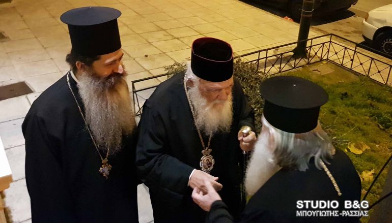 Ο Αρχιεπίσκοπος στην παρουσίαση του βιβλίου «Δήμος Ονείρων» (ΦΩΤΟ)