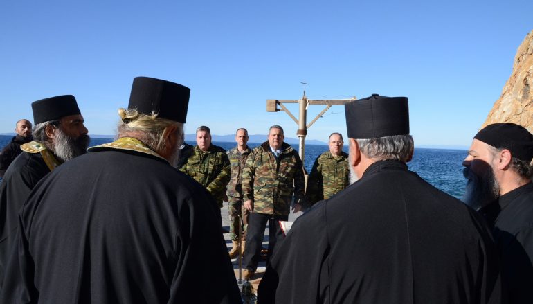 Επίσκεψη του Υπουργού Εθνικής Αμύνης στο Άγιον Όρος (ΦΩΤΟ)