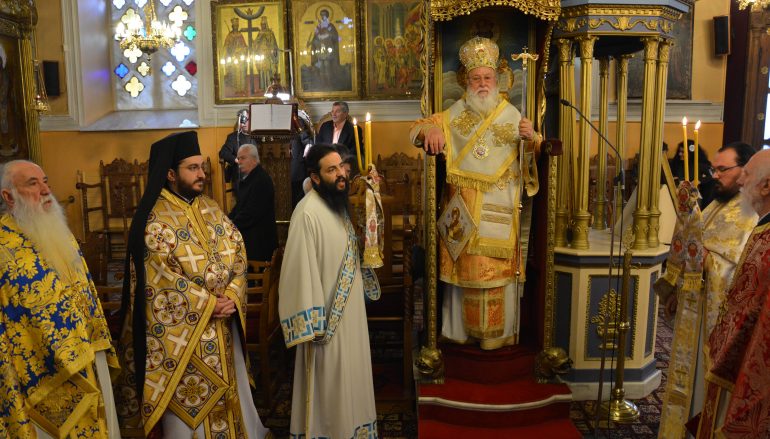 Με λαμπρότητα τίμησαν τους Τρεις Ιεράρχες στην Τρίπολη (ΦΩΤΟ)