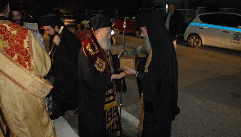 Η Χαλκίδα υποδέχθηκε τα λείψανα των Αγ. Ραφαήλ, Νικολάου και Ειρήνης (ΦΩΤΟ)