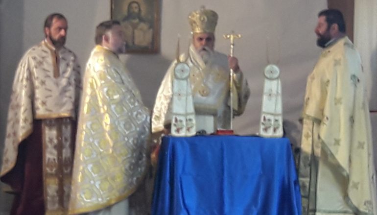 Αρχιερατική Θ. Λειτουργία σε Δημοτικό Σχολείο στην Ι. Μ. Ηλείας (ΦΩΤΟ)