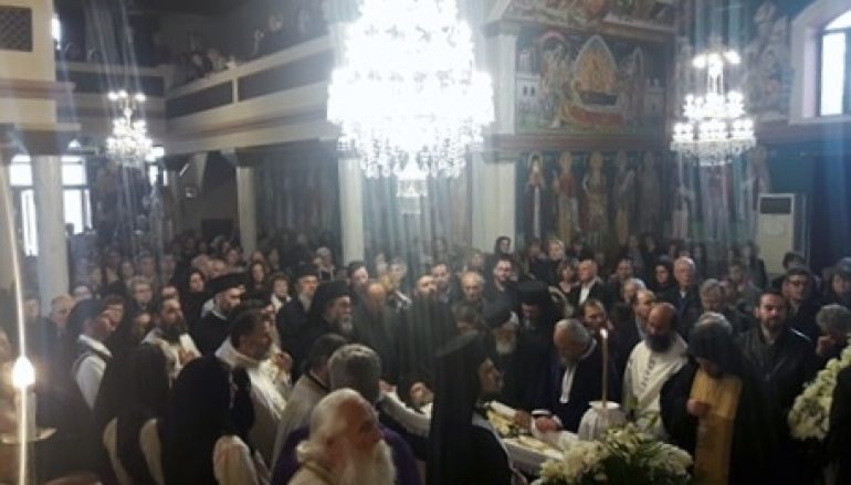 Πλήθος κόσμου αποχαιρέτησε τον Αρχιμ. Ανδρέα Μπολοβίνο (ΦΩΤΟ)
