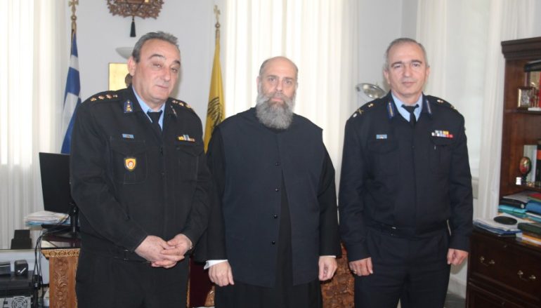 Στον Μητροπολίτη Θεσσαλιώτιδος ο νέος Δ/της Πυροσβεστικών Υπηρ. Θεσσαλίας