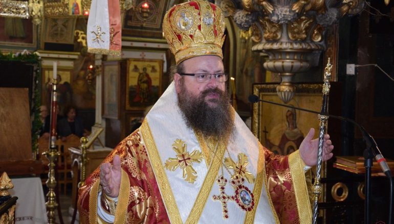 Θεία Λειτουργία στον Ι. Ναό Εισοδίων της Θεοτόκου Σαλαμίνος (ΦΩΤΟ)