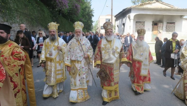 Πολυαρχιερατικό Συλλείτουργο στην Παναγία Τρυπητή στο Αίγιο (ΦΩΤΟ)
