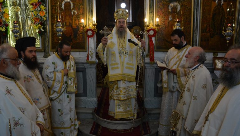 Ο Μητροπολίτης Ιερισσού στον Ι. Ναό Αγ. Κωνσταντίνου και Ελένης Τρίπολης
