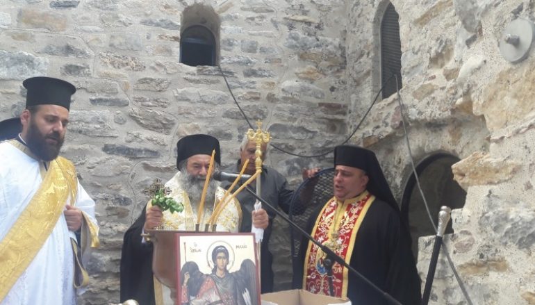 Θυρανοίξια Ι. Ναού από τον Μητροπολίτη Μάνης (ΦΩΤΟ)