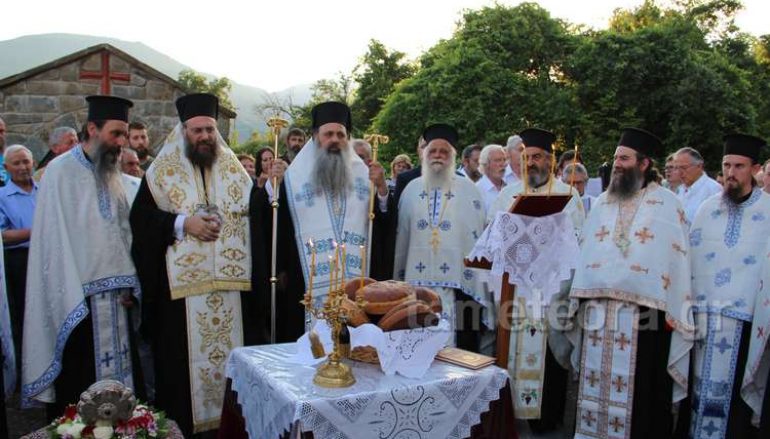 Δισαρχιερατικός εσπερινός στον Ι. Ναό Αγ. Λουκά του Ιατρού Ξηροκάμπου (ΦΩΤΟ)