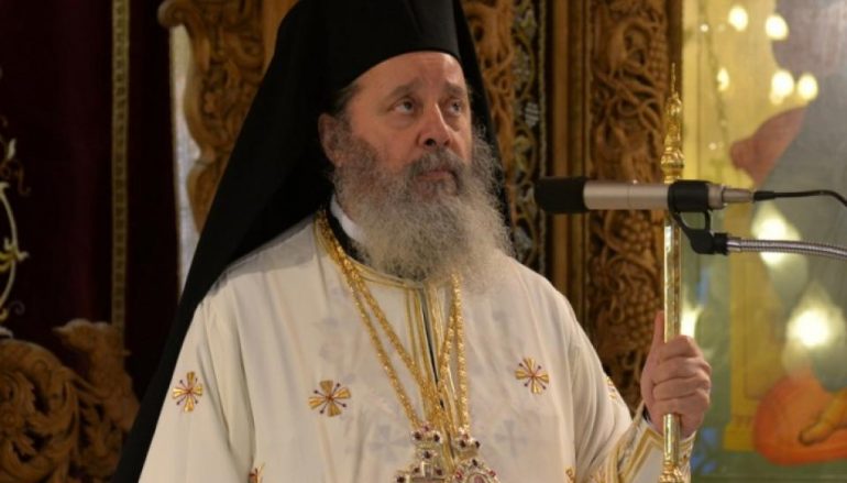 Ο Επίσκοπος Κερνίτσης μας εξέπληξε παίζοντας πινγκ-πονγκ! (ΒΙΝΤΕΟ)