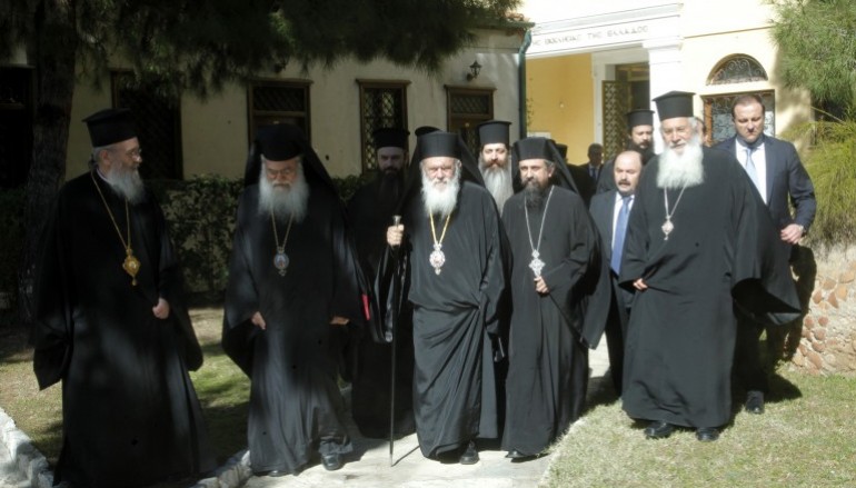 Τα μηνύματα του Μητροπολίτη Καρπενησίου και στιγμιότυπα από την εκλογή (ΦΩΤΟ)