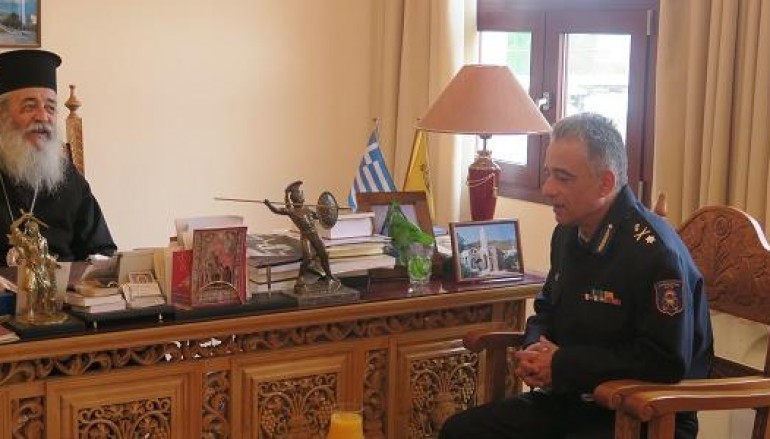 Στο Μητροπολίτη Φθιώτιδος ο νέος Διοικητής Πυροσβεστικής Στερεάς Ελλάδας