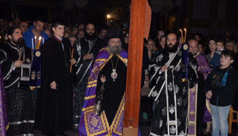 Ἡ Ἀκολουθία τῶν Παθῶν στήν Ι. Μητρόπολη Πατρῶν (ΦΩΤΟ – ΒΙΝΤΕΟ)